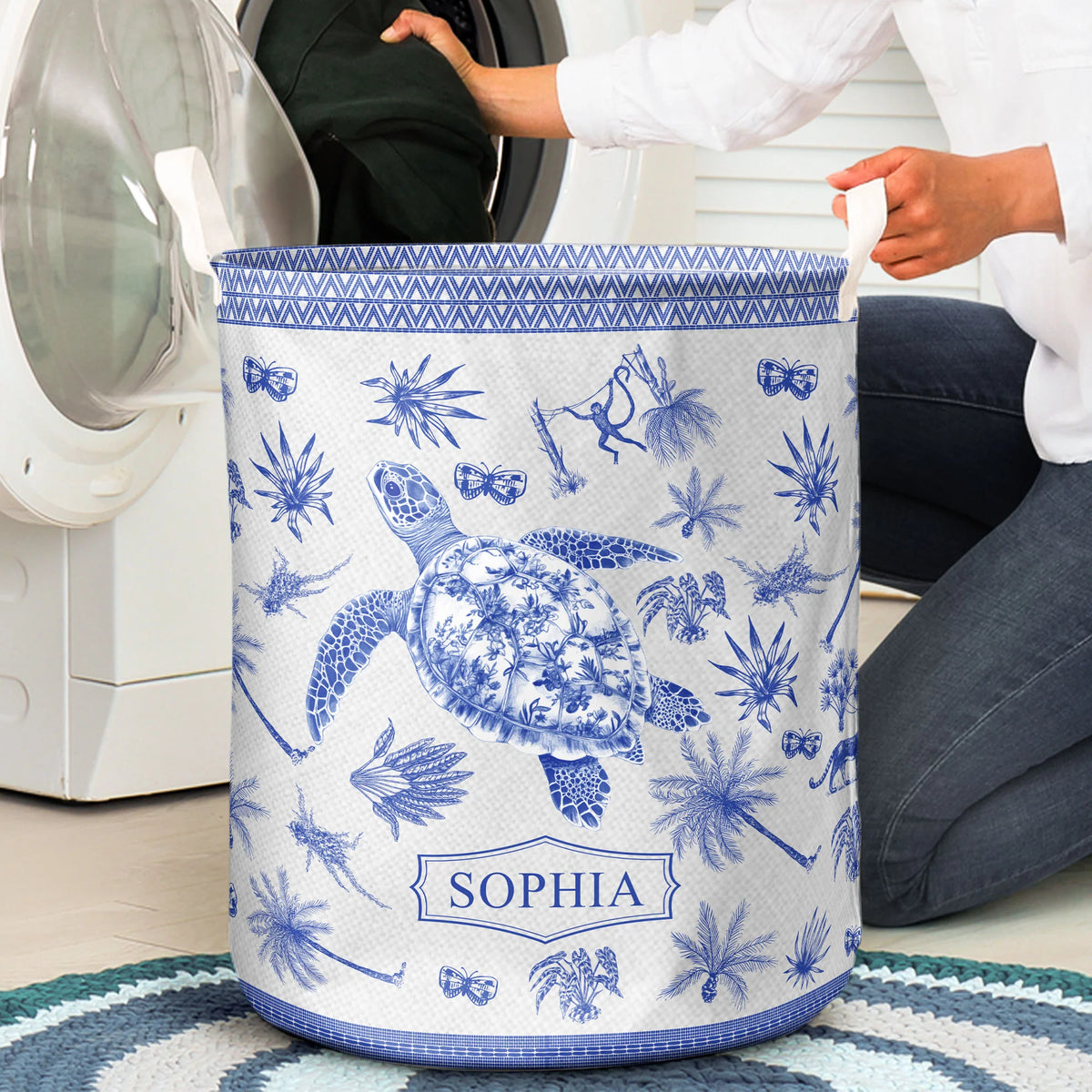 Animal Lovers Chinoiserie Toile De Jouy - Personalized Laundry Storage Basket